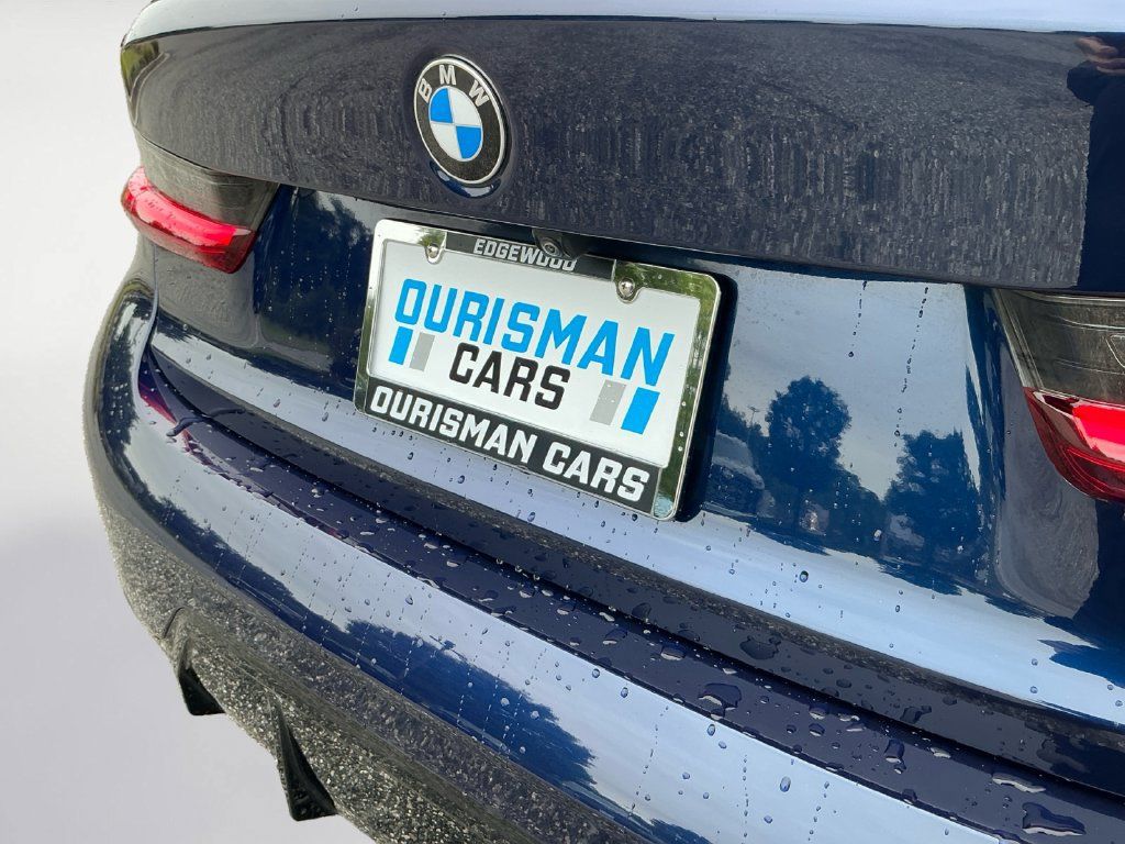 Used 2024 BMW 330i Sedan w/ M Sport Package RWD image 23