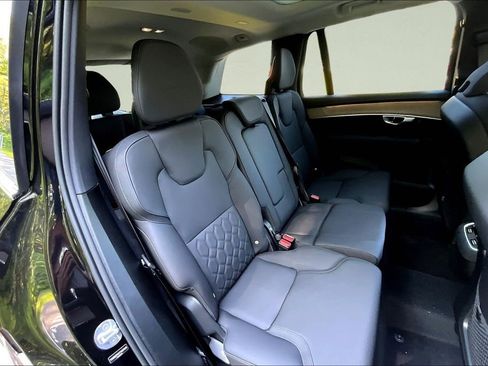 New 2026 Volvo XC90 B6 Plus w/ Protection Package Premier AWD/4WD image 9