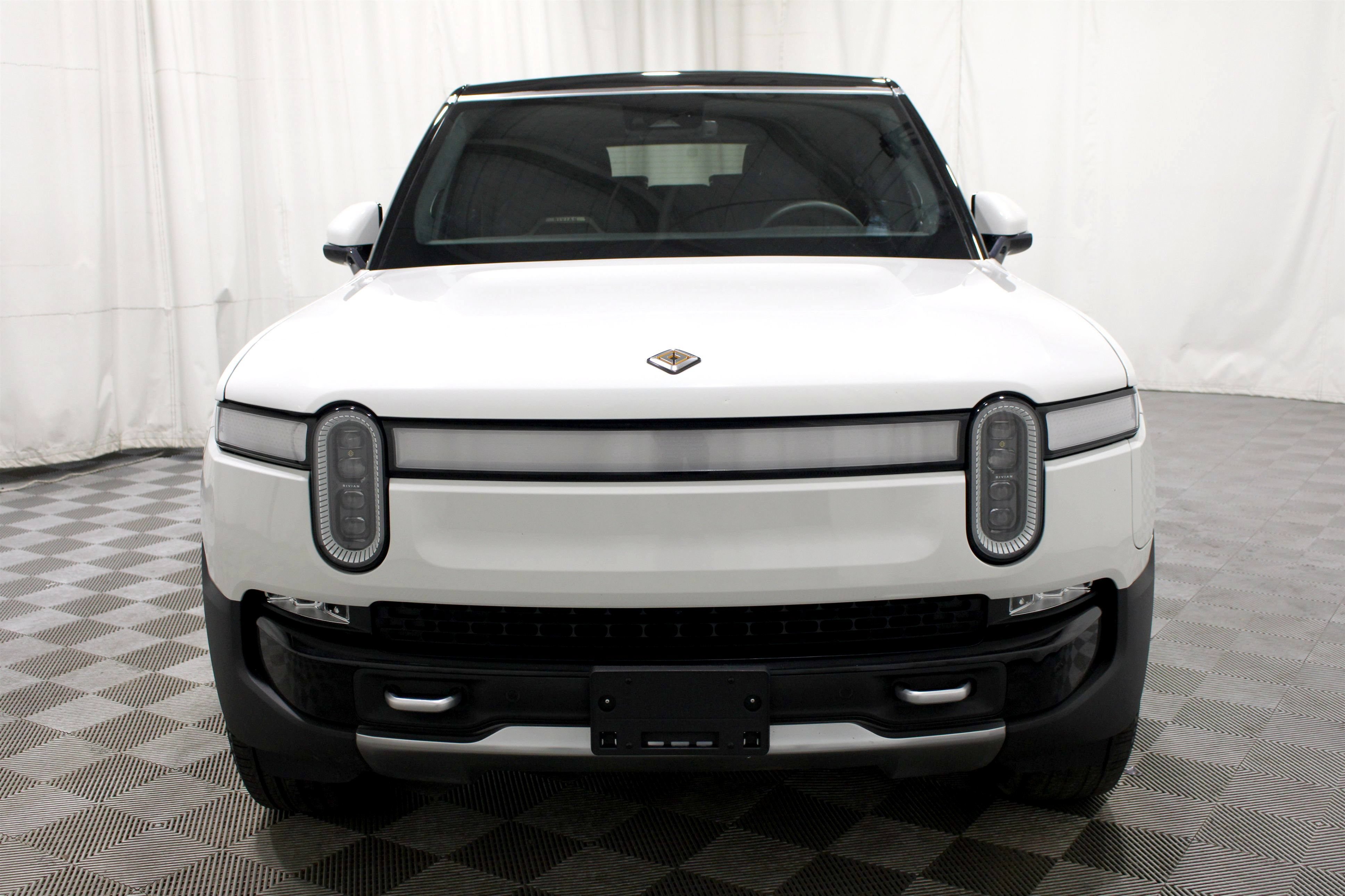 Used 2024 Rivian R1S Adventure Quad AWD/4WD image 34