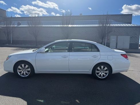 Used 2006 Toyota Avalon XLS image 1