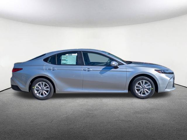 New 2026 Toyota Camry LE FWD image 4
