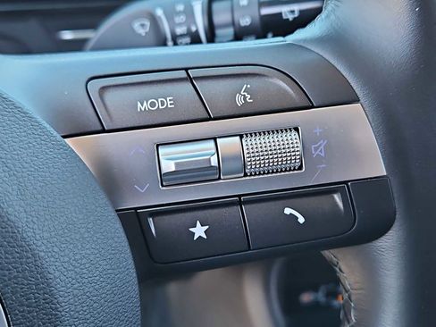 Certified 2025 Hyundai Kona SEL image 24