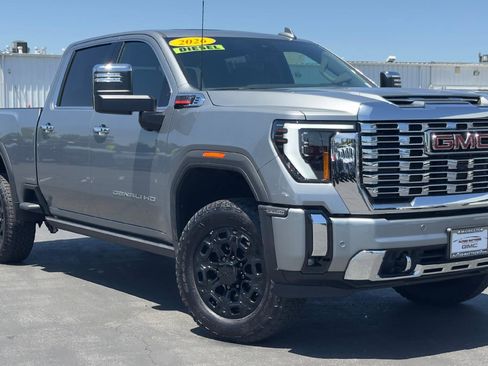 Used 2026 GMC Sierra 2500 Denali w/ Max Trailering Package AWD/4WD image 1