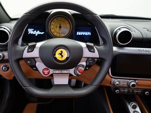 Certified 2019 Ferrari Portofino image 19