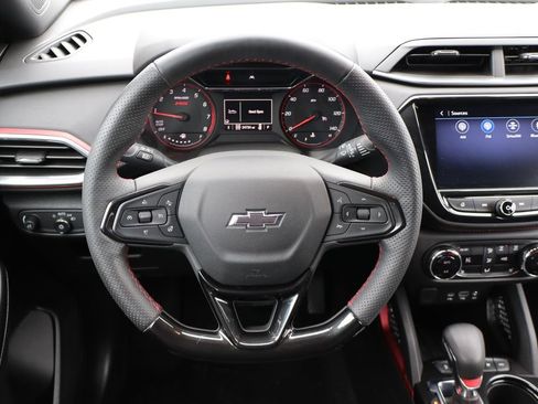 Used 2023 Chevrolet TrailBlazer RS w/ Convenience Package image 17