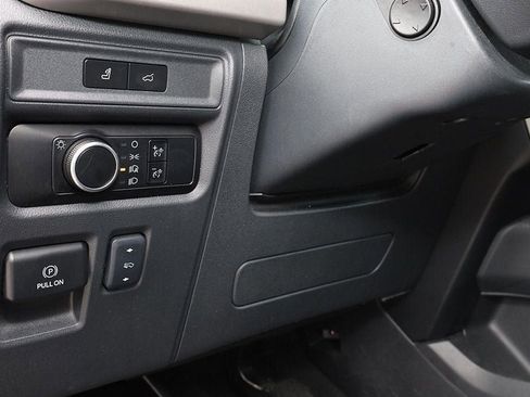 Used 2024 Ford Expedition Max XLT image 36