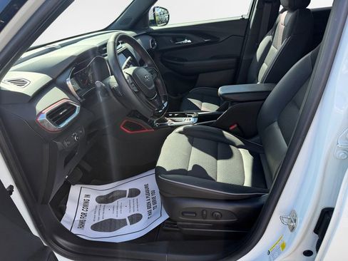 Certified 2023 Chevrolet TrailBlazer RS AWD/4WD image 12