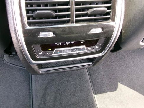 Used 2025 BMW X7 xDrive40i AWD/4WD image 14
