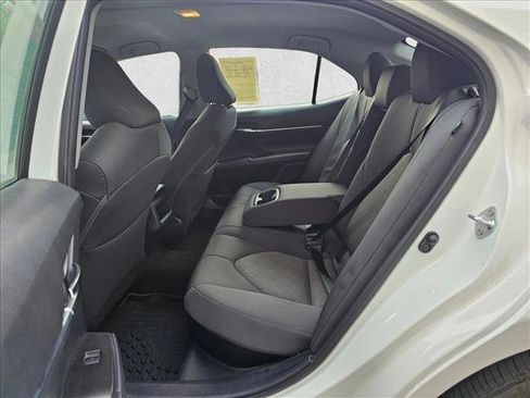 Used 2022 Toyota Camry LE image 14