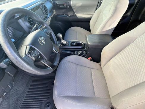 Used 2023 Toyota Tacoma SR RWD image 5