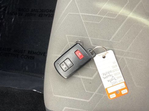 Used 2022 Toyota Tacoma TRD Off-Road image 50