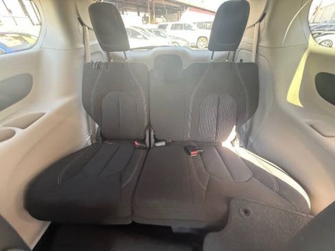 Used 2021 Chrysler Voyager LX FWD image 15