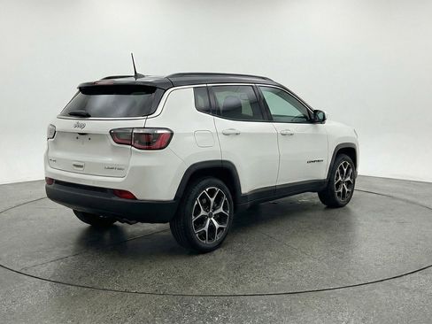 Used 2025 Jeep Compass Limited image 9