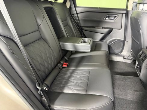 Used 2026 Nissan Rogue Platinum w/ Platinum Premium Package AWD/4WD image 30
