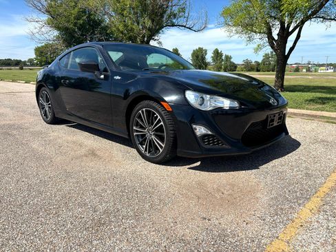 Used 2013 Scion FR-S 2dr Cpe Man (Natl) image 26