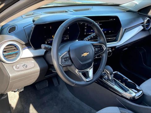 Used 2026 Chevrolet Trax LT w/ Driver Confidence Package FWD image 17