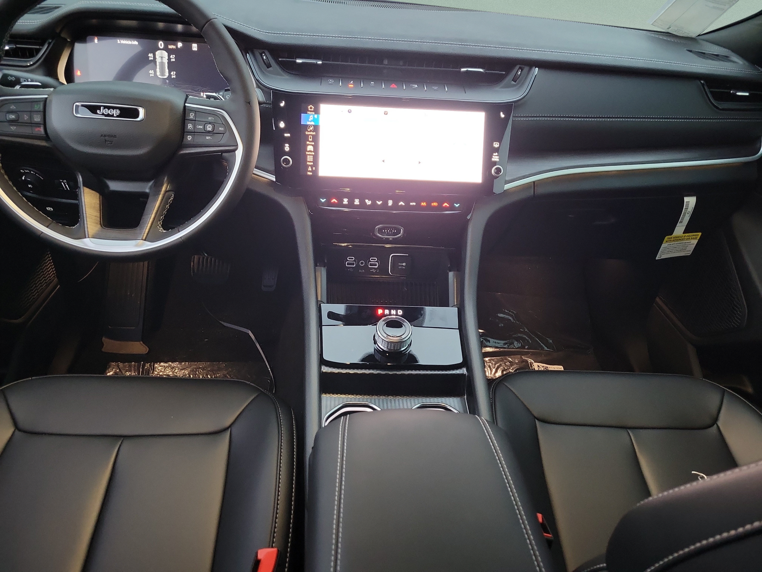 New 2027 Jeep Grand Cherokee Limited RWD image 9