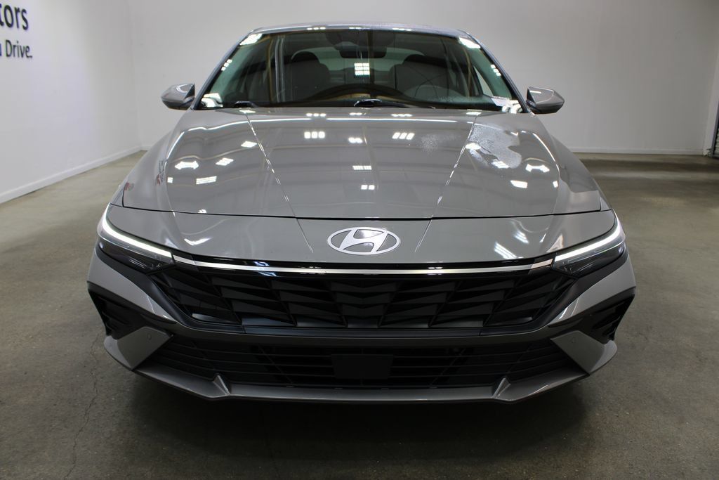 Used 2024 Hyundai Elantra Limited FWD image 7