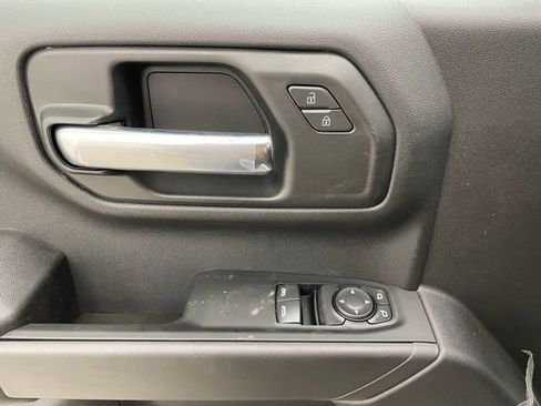 New 2026 Chevrolet Silverado 1500 W/T image 8