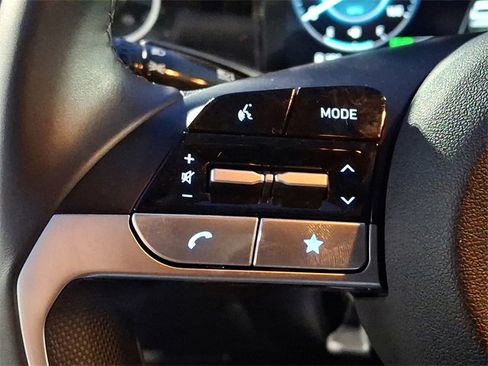 Used 2024 Hyundai Elantra Limited image 26