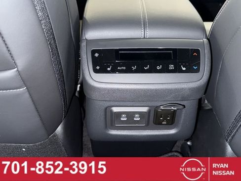 New 2026 Nissan Pathfinder Platinum AWD/4WD image 41