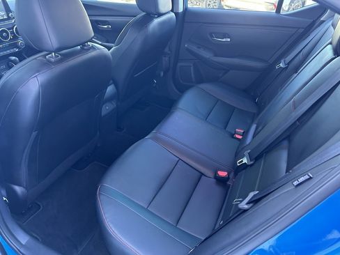 Used 2024 Nissan Sentra SR w/ SR Premium Package image 9