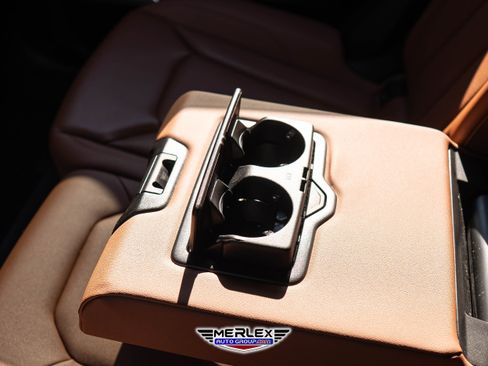 Used 2021 Audi Q8 Premium Plus image 23