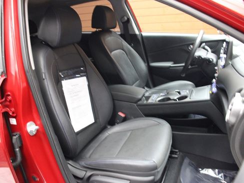 Used 2023 Hyundai Kona Limited image 9