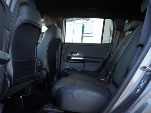 Used 2022 Mercedes-Benz GLB 250 image 28