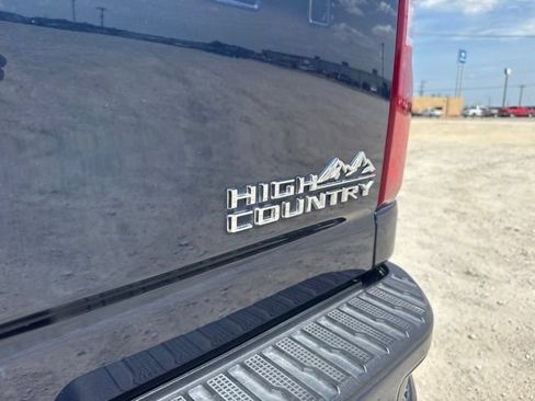 Used 2022 Chevrolet Silverado 3500 High Country w/ Z71 Off-Road Package AWD/4WD image 18