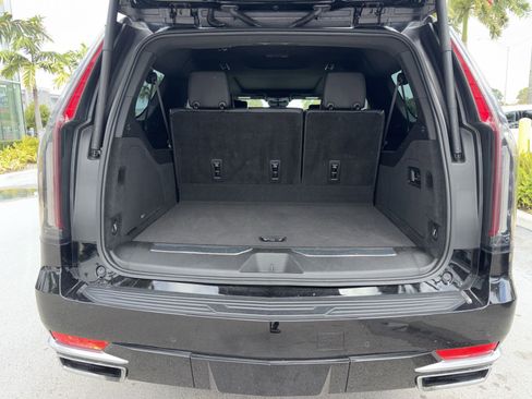 Used 2021 Cadillac Escalade ESV Premium Luxury image 10