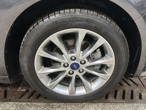 Used 2017 Ford Fusion S image 11