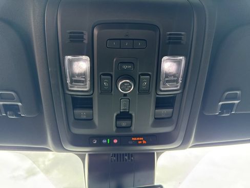Used 2023 Chevrolet Tahoe High Country AWD/4WD image 32
