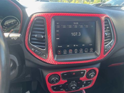Used 2018 Jeep Compass Trailhawk w/ Cold Weather Group image 12