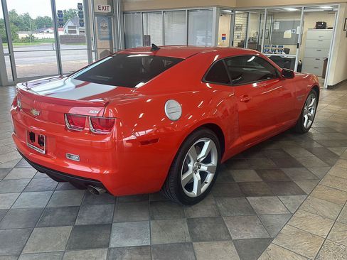 Used 2011 Chevrolet Camaro SS RWD image 5