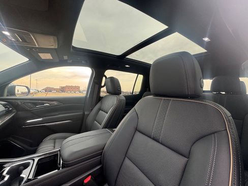 New 2026 Chevrolet Traverse High Country w/ LPO, Floor Liner Package image 10