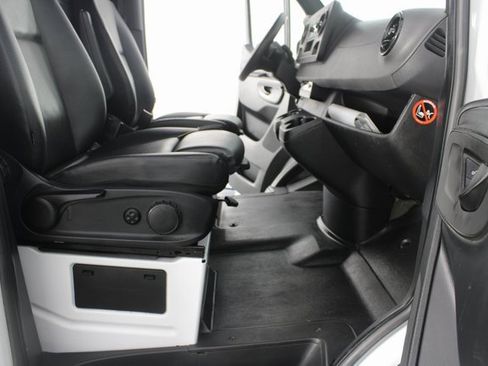 Used 2021 Mercedes-Benz Sprinter 2500 image 15