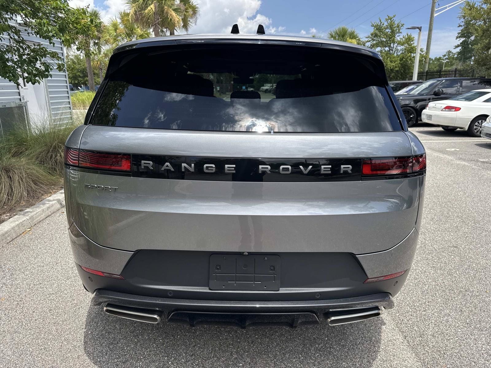Certified 2025 Land Rover Range Rover Sport SE AWD/4WD image 7