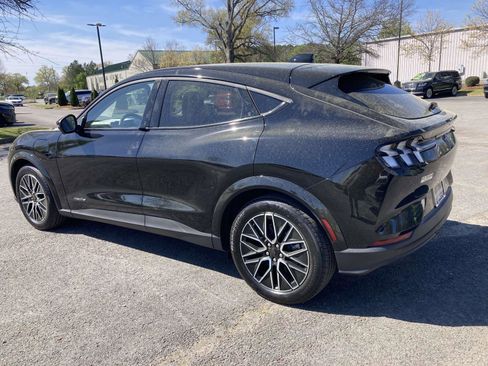 Used 2025 Ford Mustang Mach-E Premium image 7