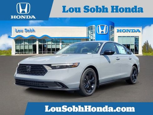 New 2025 Honda Accord SE image 1