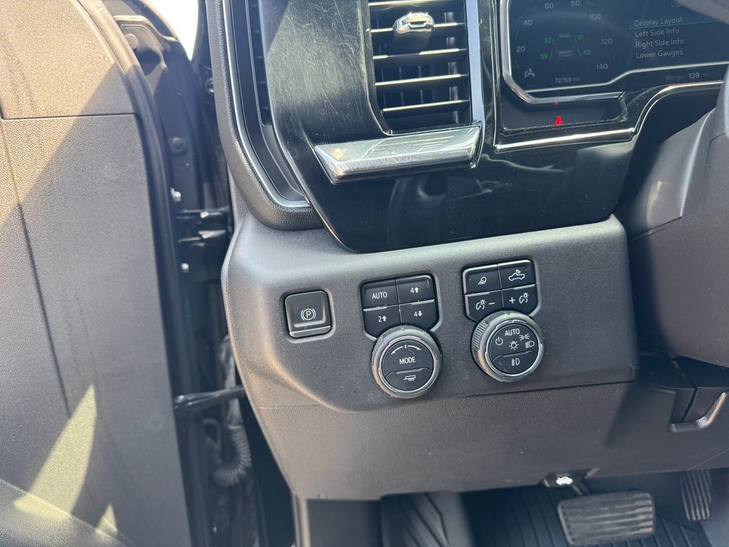 Used 2023 Chevrolet Silverado 1500 LT Trail Boss w/ LT Trail Boss Premium Package AWD/4WD image 20