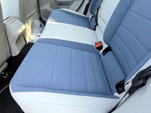 New 2026 Volkswagen Jetta SE image 28