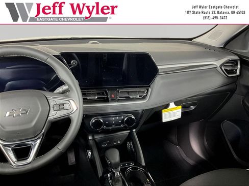 New 2026 Chevrolet TrailBlazer LT w/ Midnight Edition FWD image 11