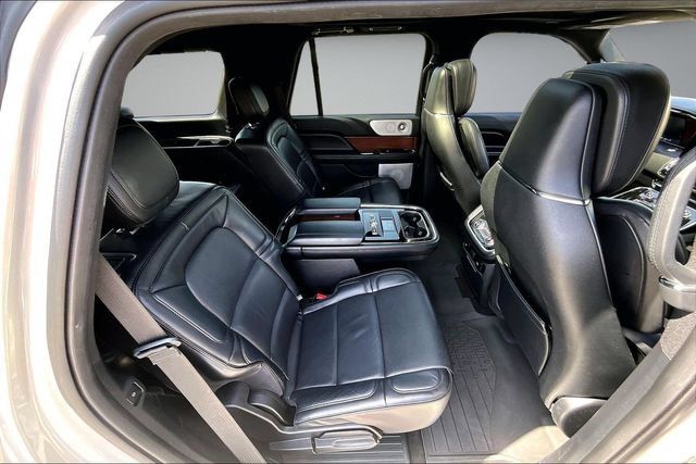 Used 2019 Lincoln Navigator Reserve AWD/4WD image 25