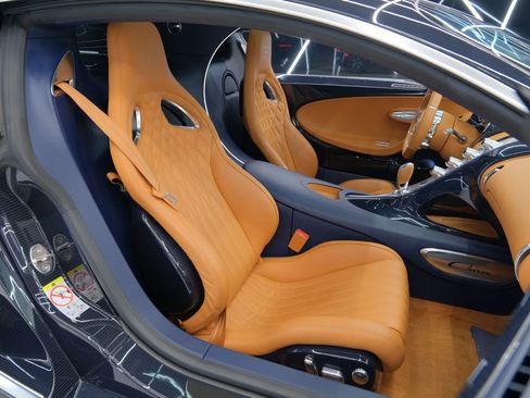 Used 2020 Bugatti Chiron AWD/4WD image 32