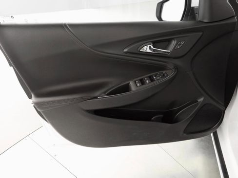 Used 2019 Chevrolet Malibu LT w/ LT Plus Package image 9