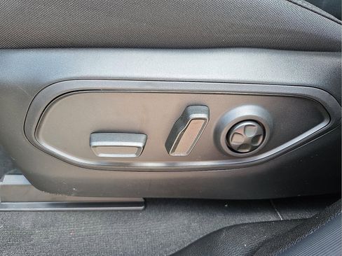 New 2025 Jeep Grand Cherokee L Laredo w/ Luxury Tech Group I image 16