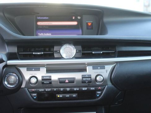 Used 2018 Lexus ES 350 image 61