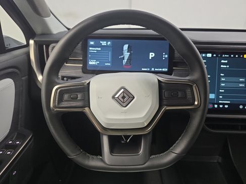 Used 2025 Rivian R1S Adventure Dual AWD/4WD image 28
