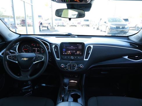Used 2023 Chevrolet Malibu LT image 30